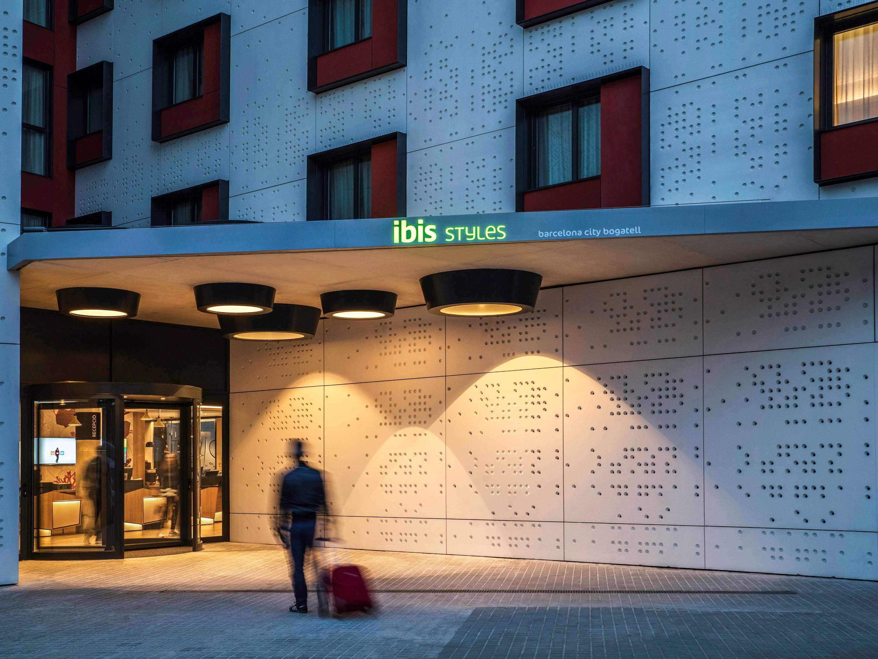 Ibis Styles Barcelona City Bogatell Exterior photo